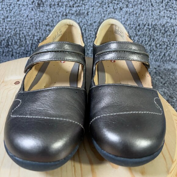 Clarks Unstructured Mary Jane Flats Women Size 9 Wide Leather Bronze Casual Shoe - Picture 2 of 8